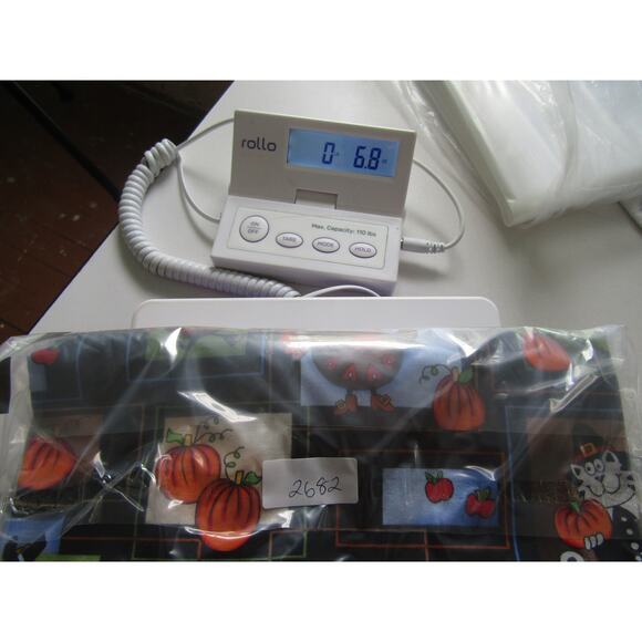 Scrub Wear Women’s L Thanksgiving Scrub Top Turkeys Pumpkins Fall Harvest Autumn - Picture 4 of 4